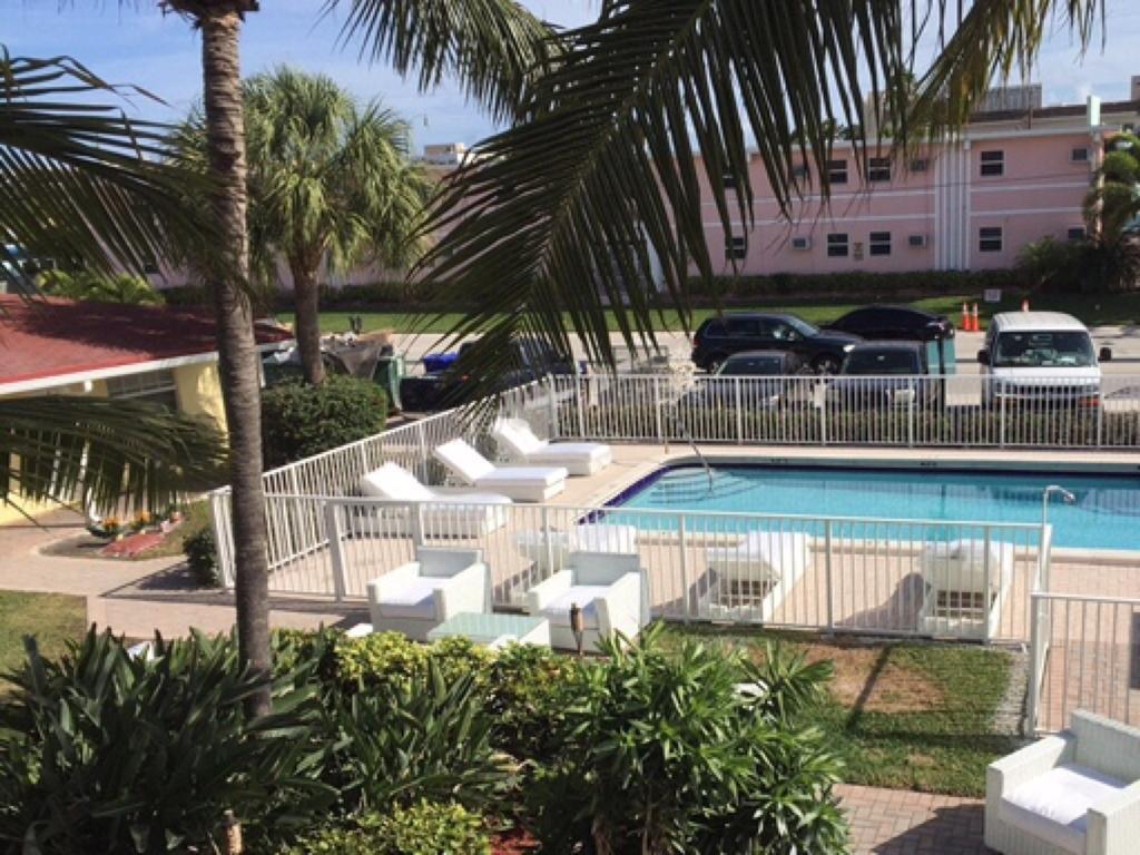Luna Paradise By The Sea Lauderdale-by-the-Sea Exterior photo