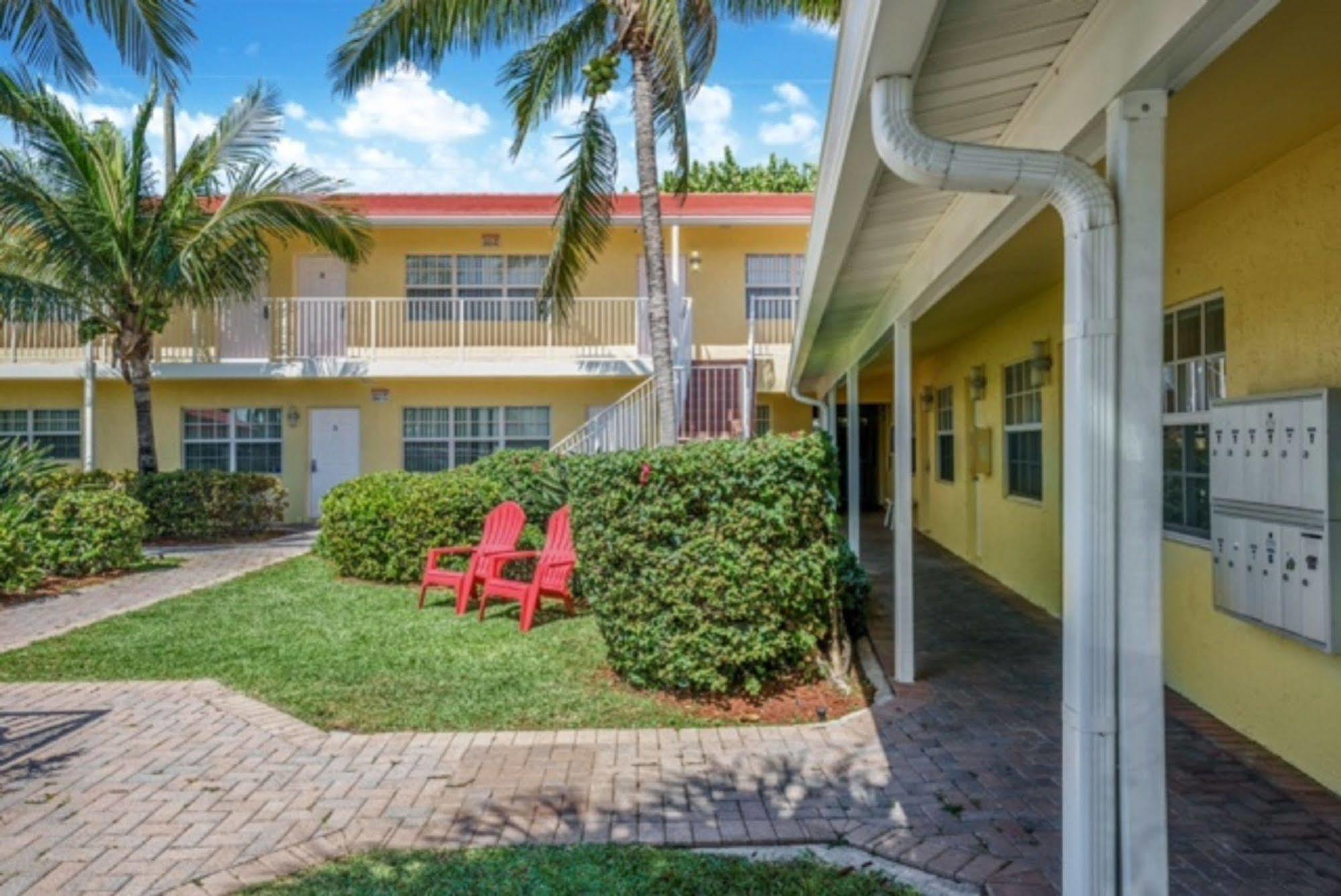 Luna Paradise By The Sea Lauderdale-by-the-Sea Exterior photo
