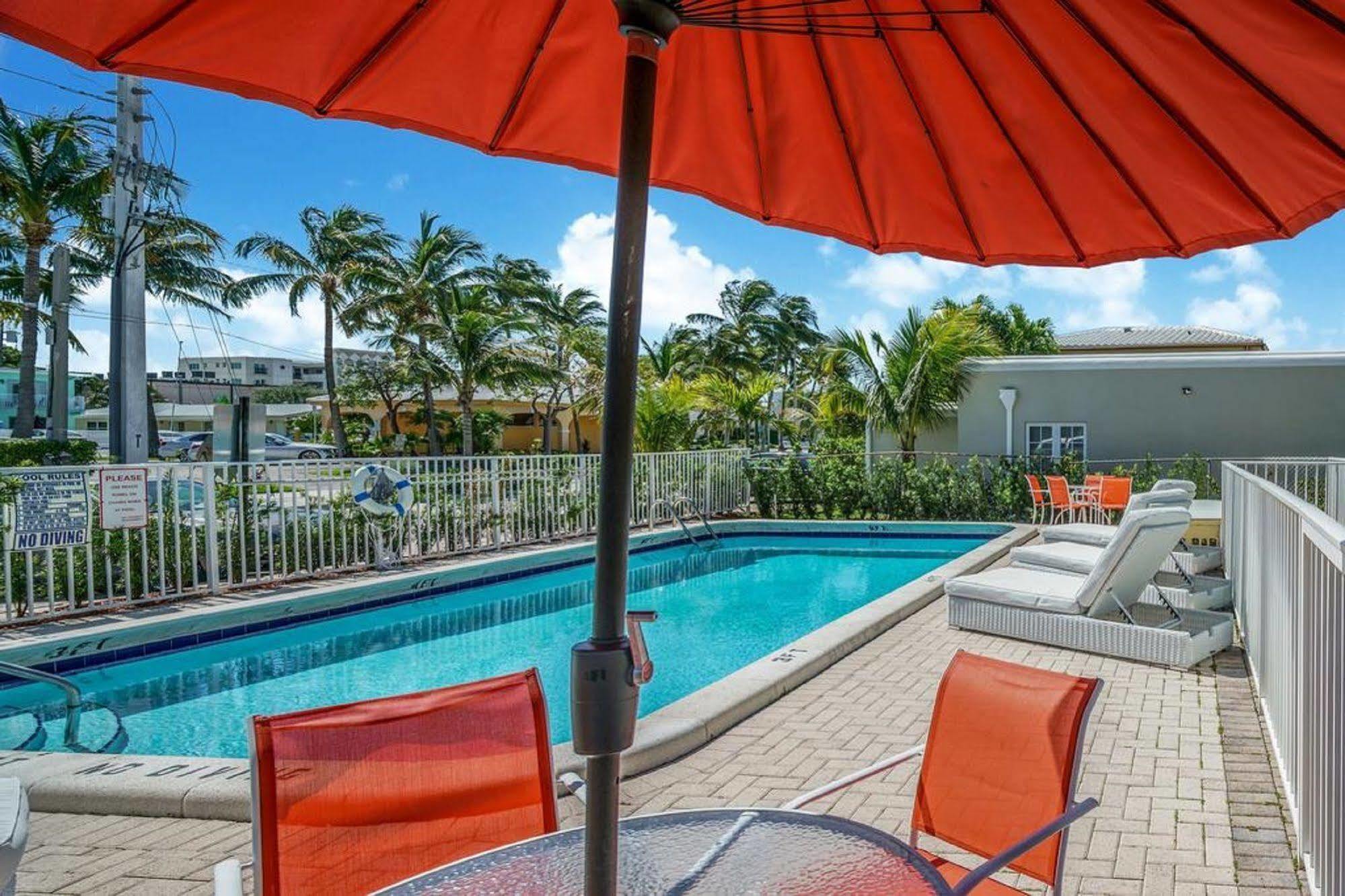 Luna Paradise By The Sea Lauderdale-by-the-Sea Exterior photo