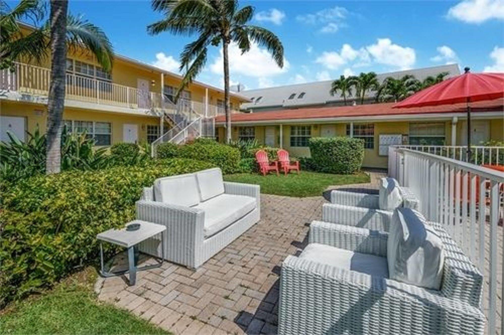 Luna Paradise By The Sea Lauderdale-by-the-Sea Exterior photo
